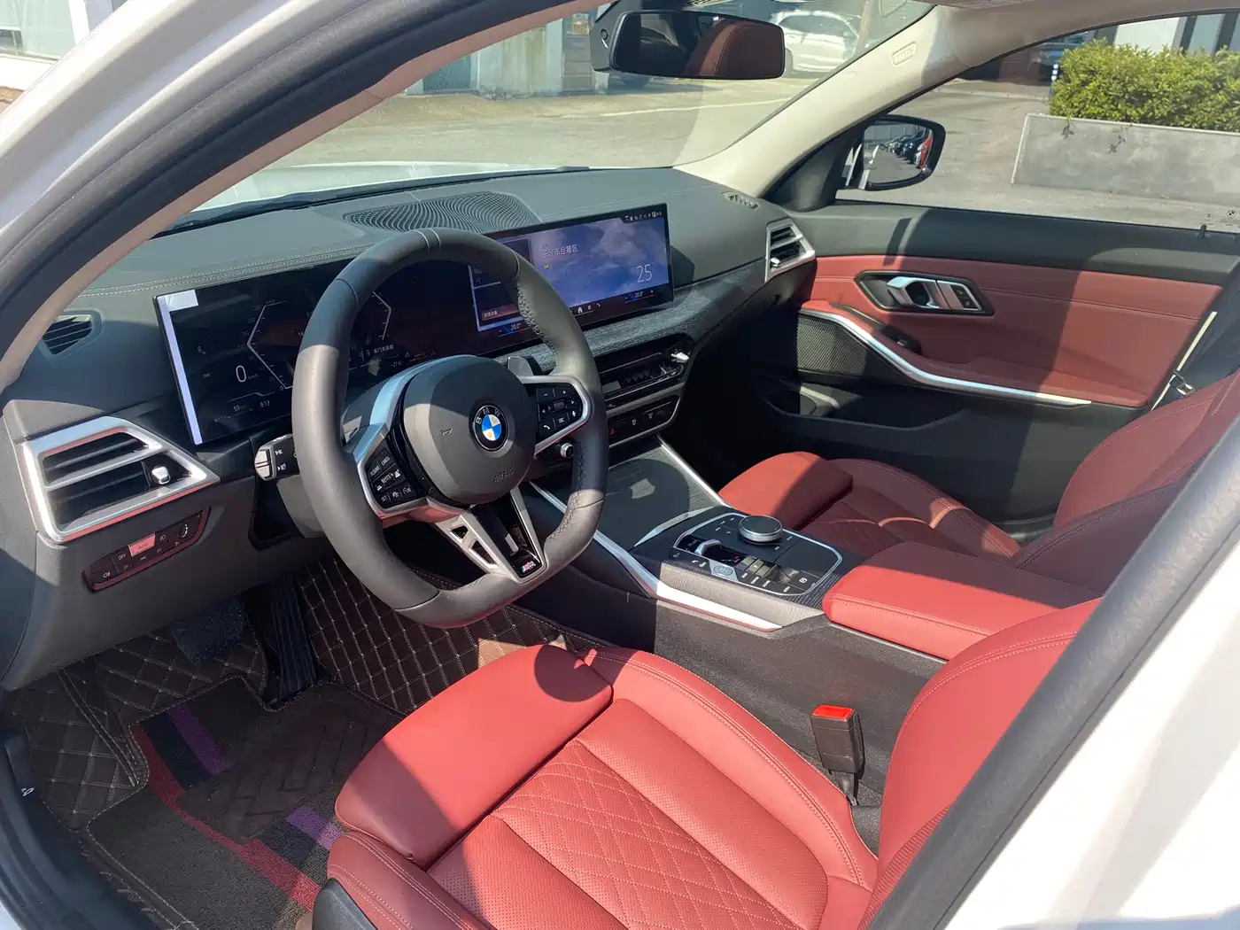 BMW 3 Series 2025 325Li M Sport Package фото 8