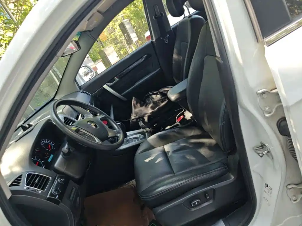 Chevrolet Captiva 2014 2014 2.4L 2WD Urban 7-seater