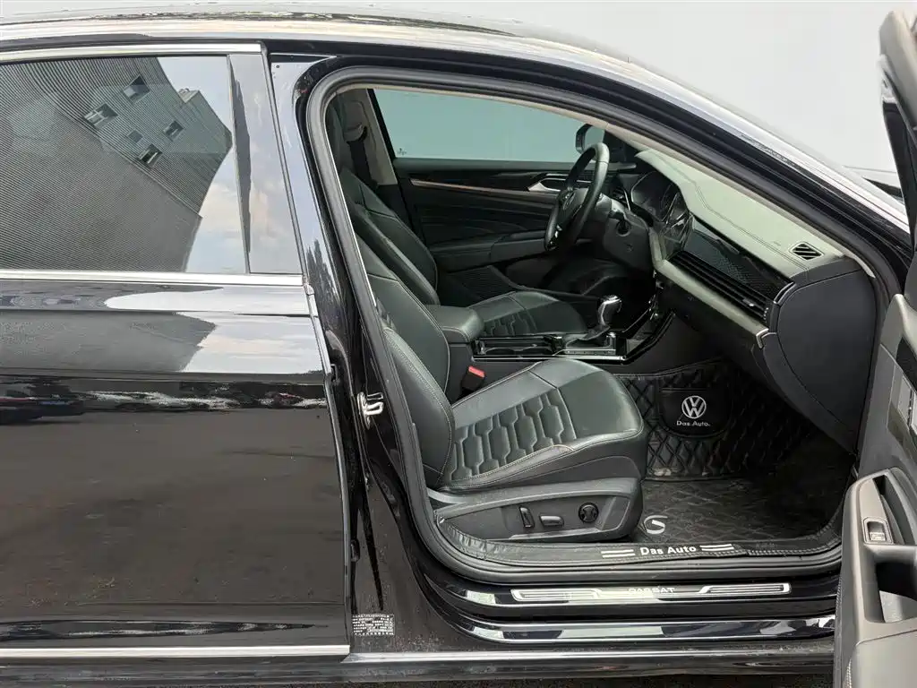 Volkswagen Passat 2020 330TSI Elite Edition China V фото 16