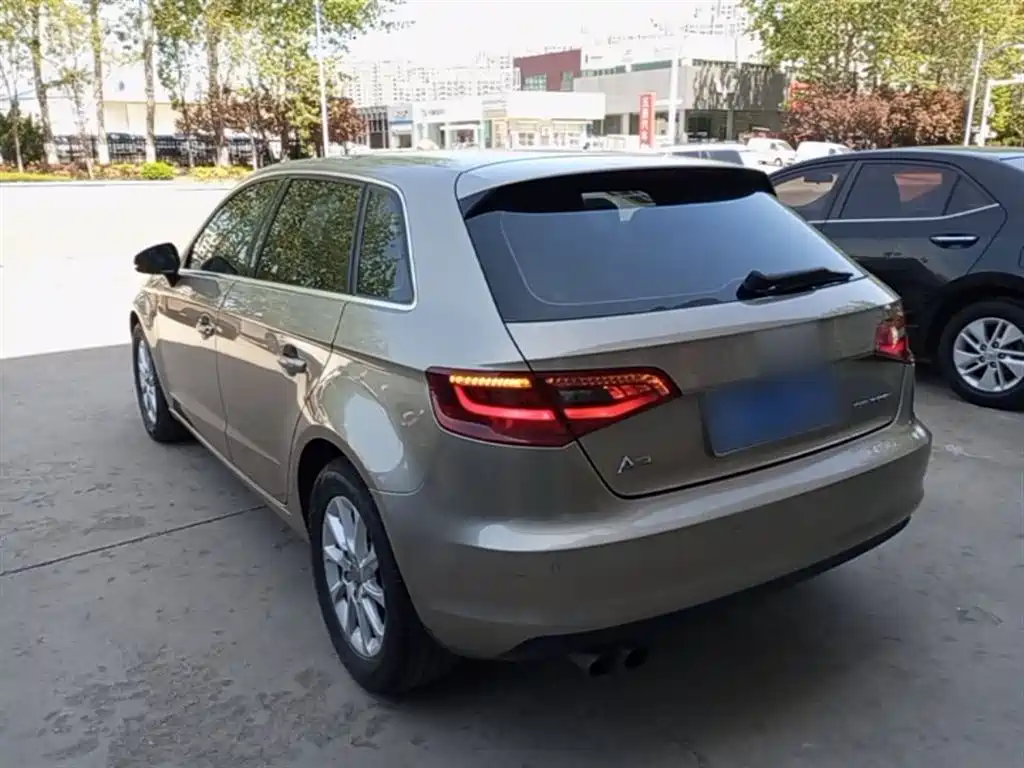 Audi A3 2016 Sportback 35 TFSI Leadership фото 5