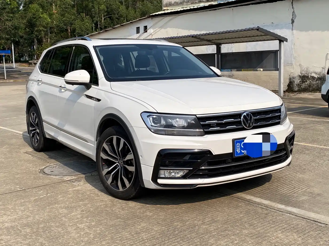 Volkswagen Tiguan L 2021 330TSI Automatic 2WD R-Line Premium фото 3