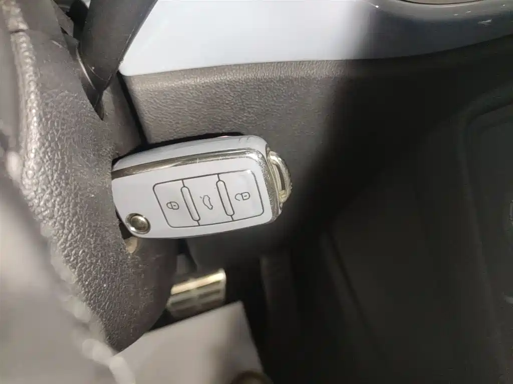 Volkswagen Beetle 2015 180TSI фото 9