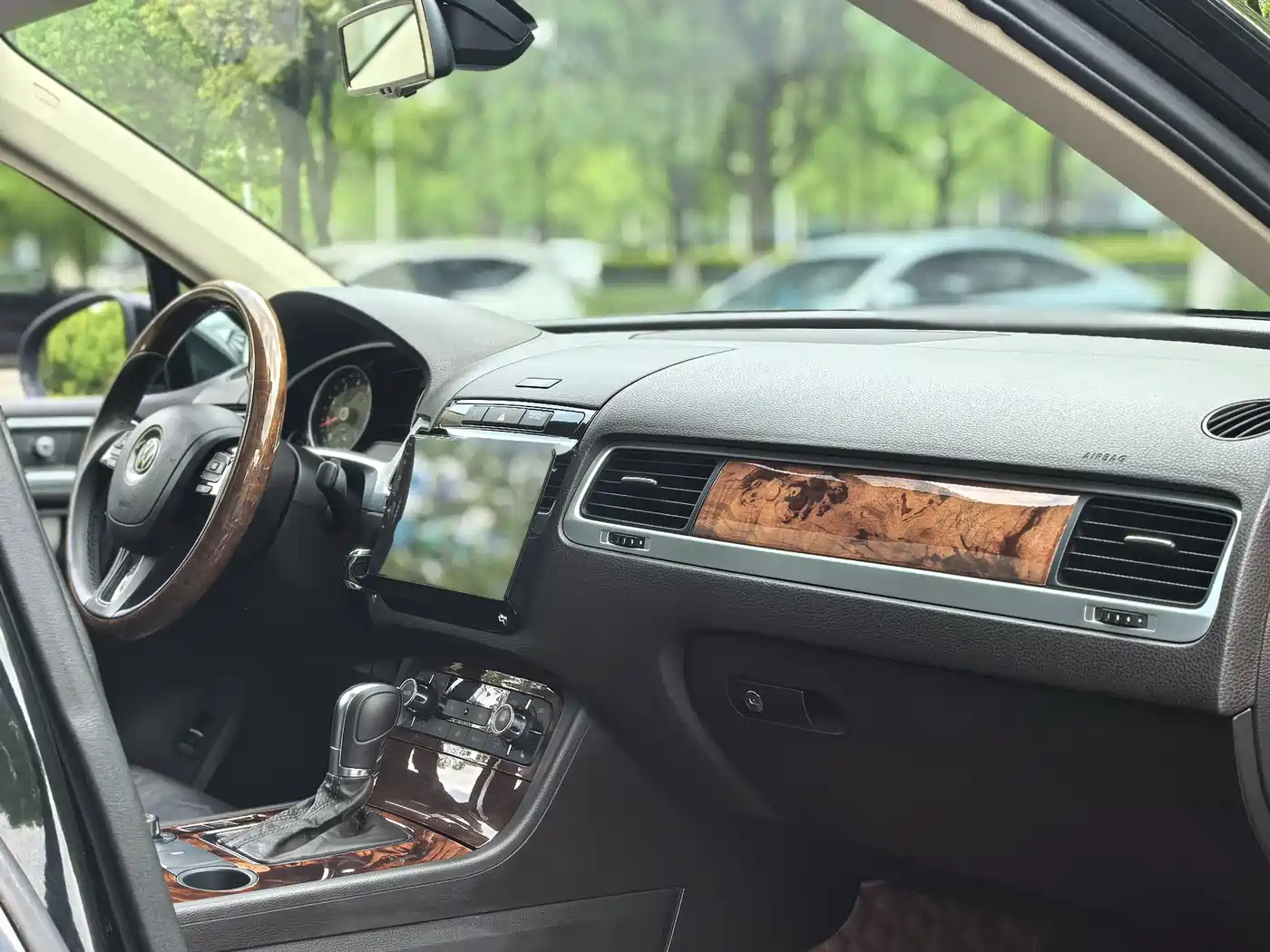 Volkswagen Touareg 2011 2011 3.0TSI Comfort