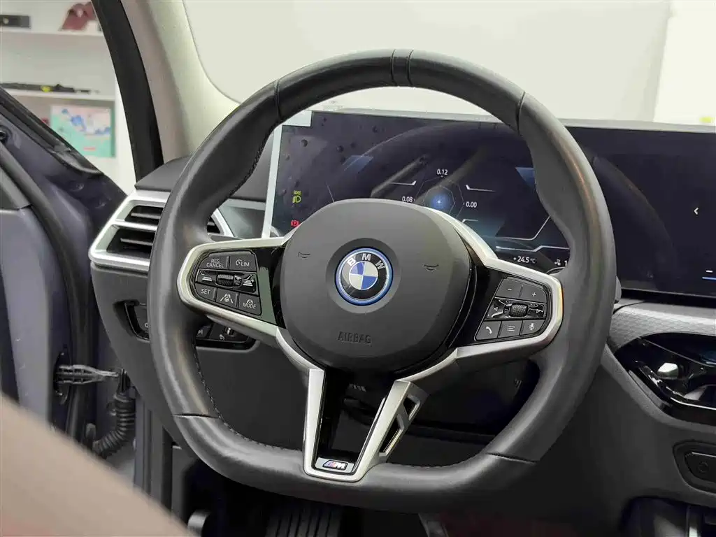 BMW i3 2025 eDrive 40 L Shadow Night Package фото 12