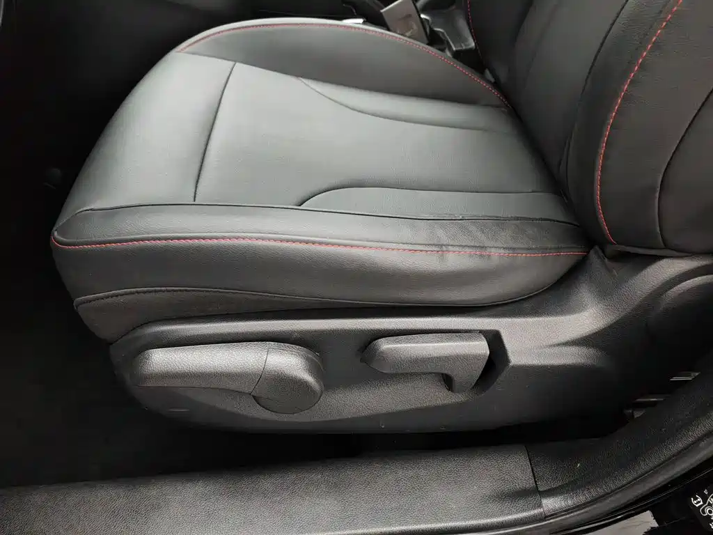 Haval M6 2019 1.5T DCT 2WD Elite Version China V фото 20