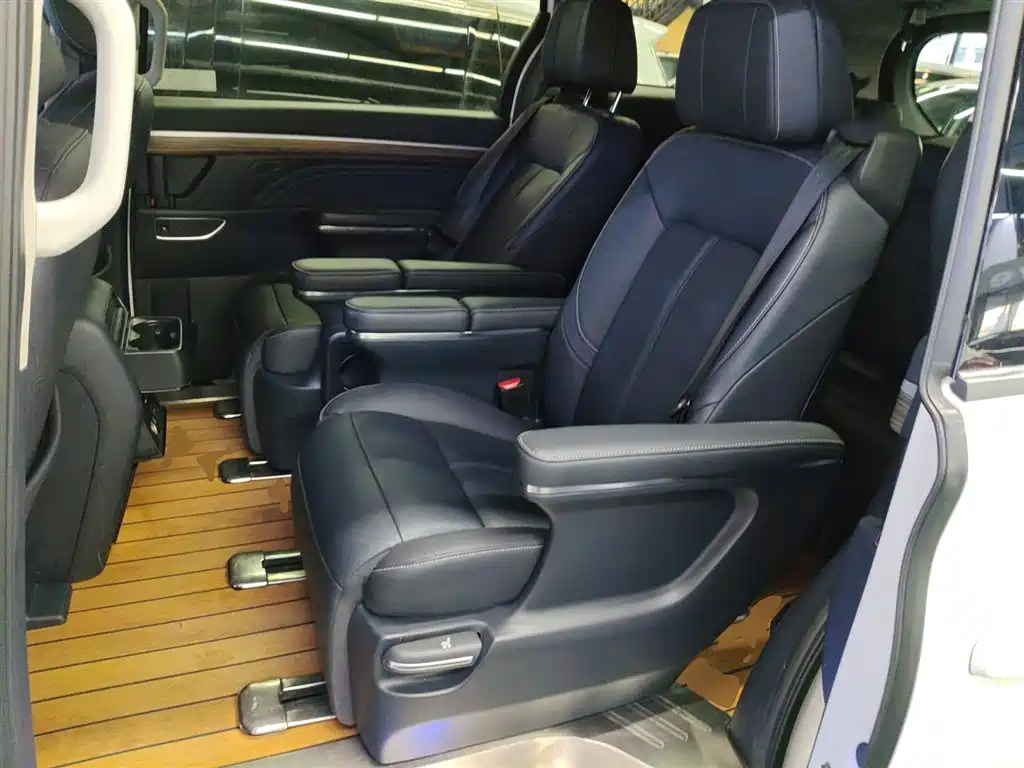 GAC Trumpchi Trumpchi M8 2021 Master Series 390T Ultimate Edition фото 14