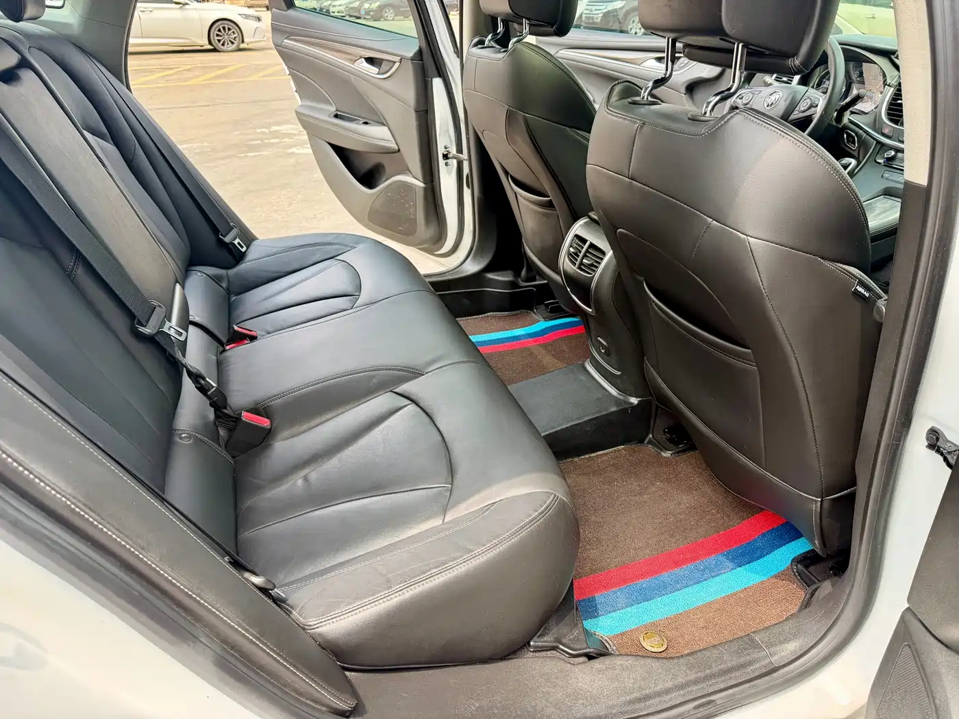 Buick LaCrosse 2019 28T Luxury Edition фото 10