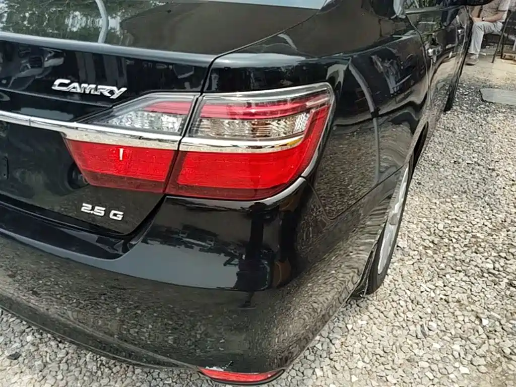 Toyota Camry 2015 2.5G Luxury Navigation Edition фото 7