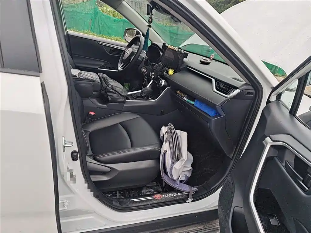 Toyota RAV4 Rongfang 2024 2.0L CVT FWD Urban Edition фото 21