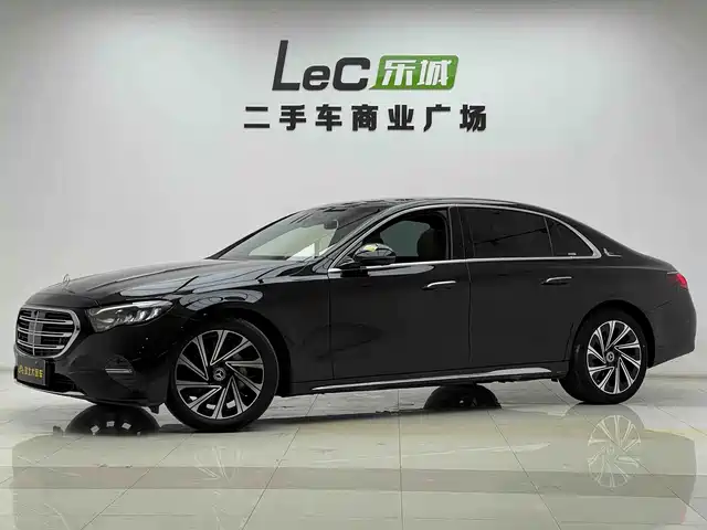 Mercedes-Benz E-Class 2024