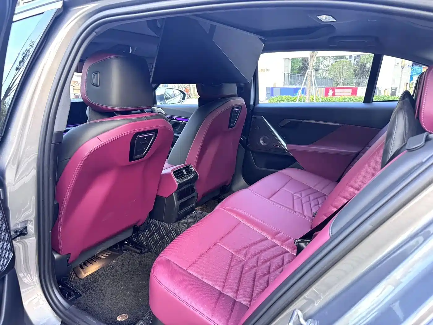 BMW i5 2024 2024 eDrive 35L Premium Model M Sport Package