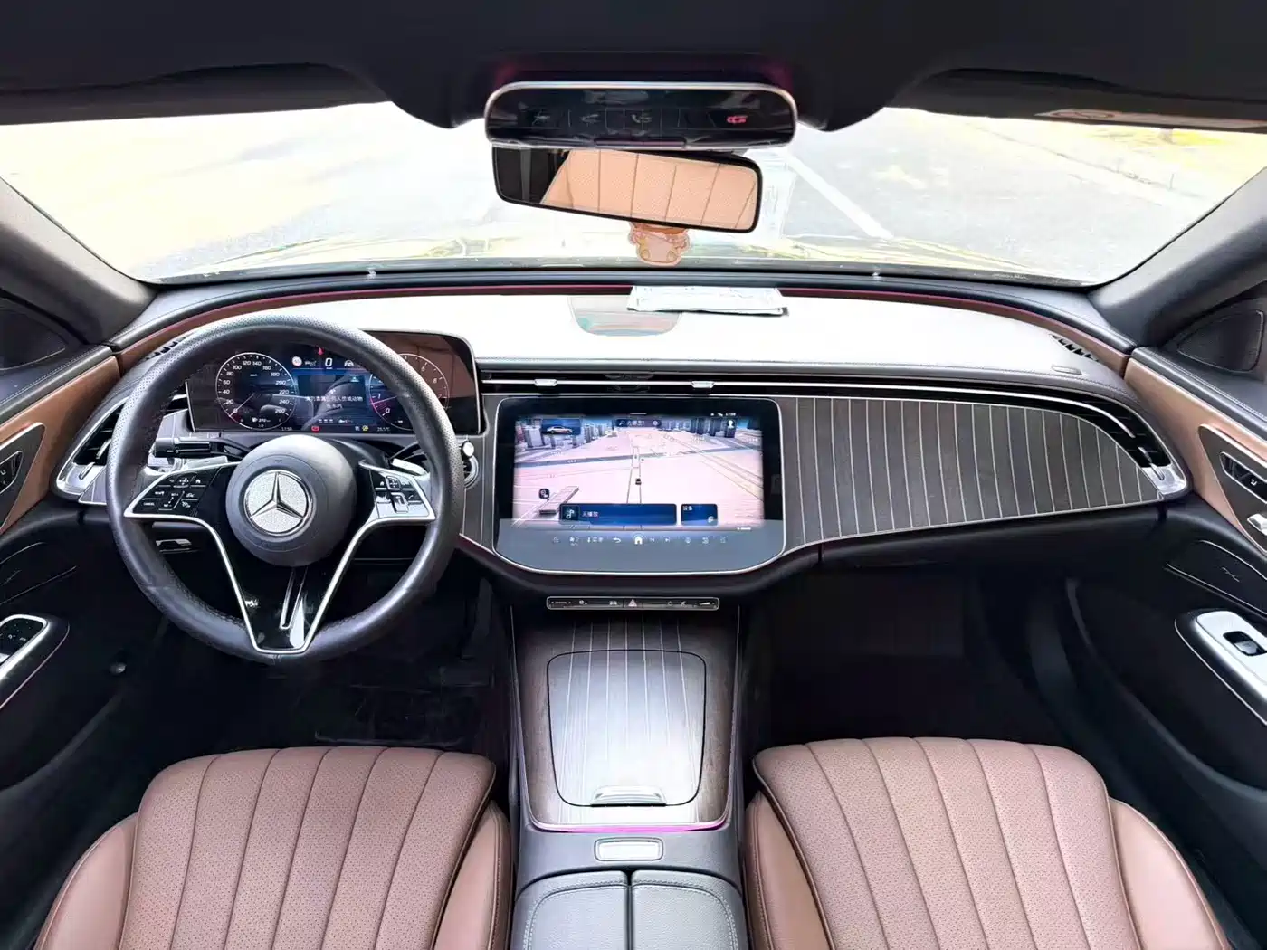 Mercedes-Benz E-Class 2024 E 300 L Fashion фото 5