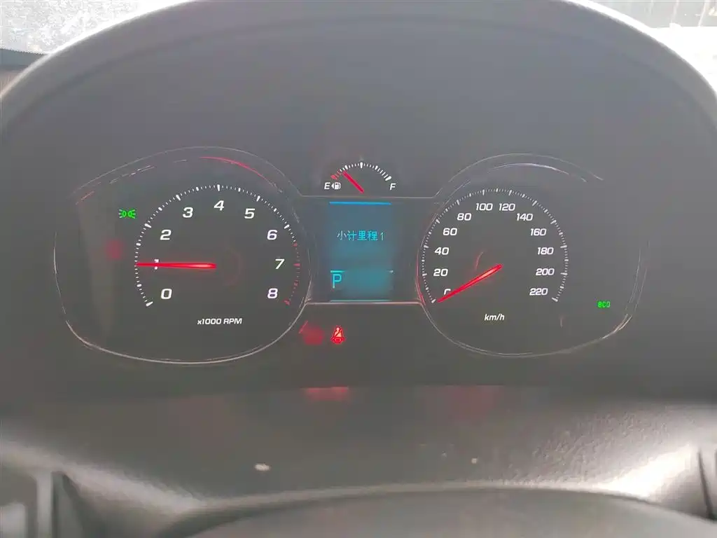 Chevrolet Captiva 2015 2.4L AWD Flagship 7-Seater фото 4