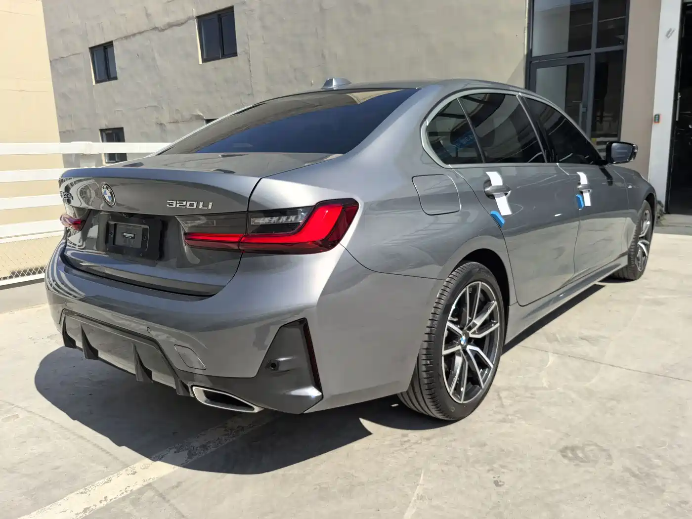 BMW 3 Series 2023 320Li M Sport Package фото 9