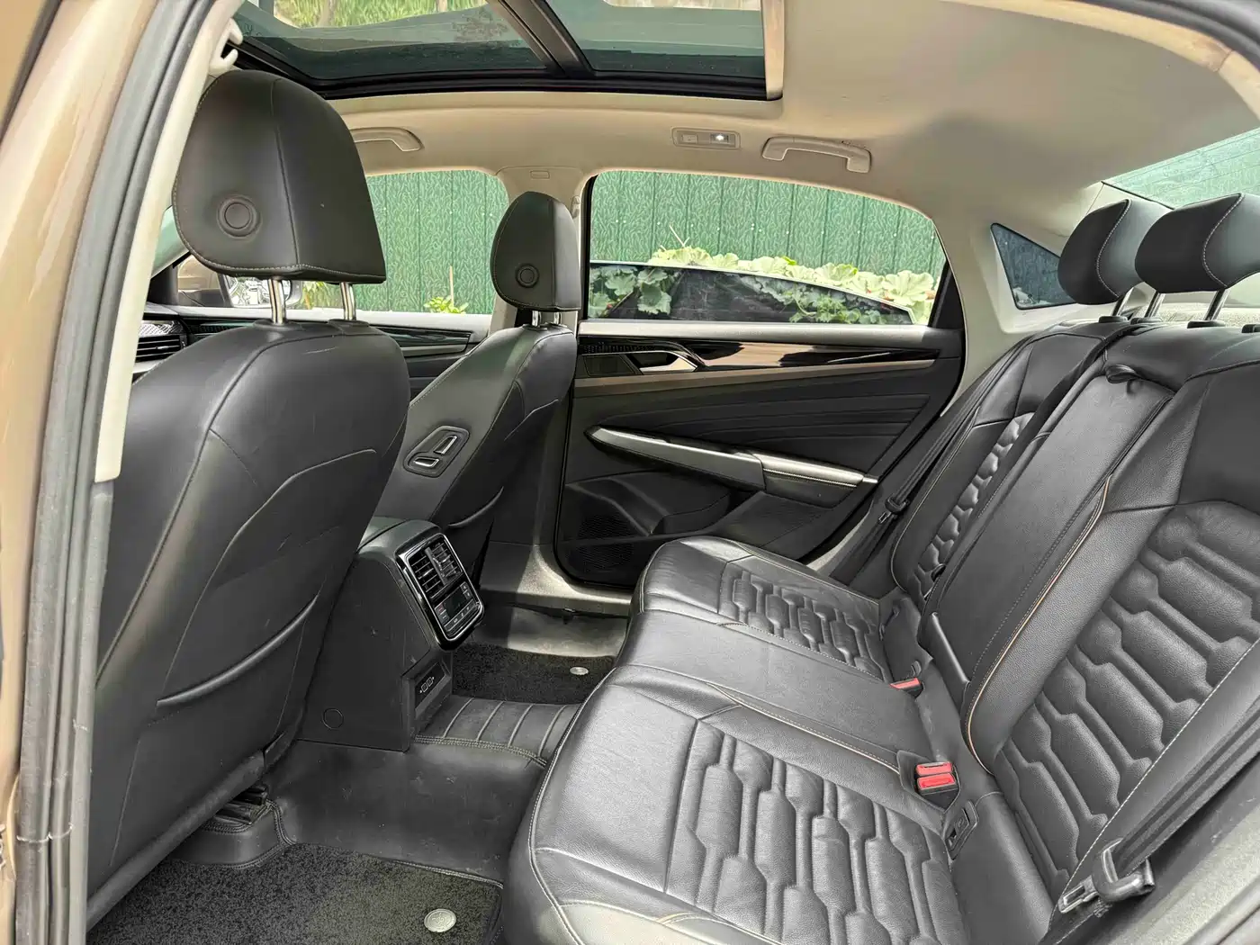 Volkswagen Passat 2019 330TSI Elite Version China VI фото 8