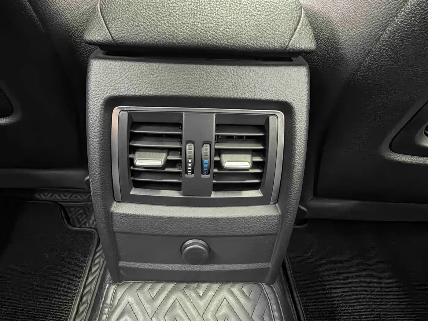 BMW 3 Series 2018 320Li Leading M Sport Package фото 12