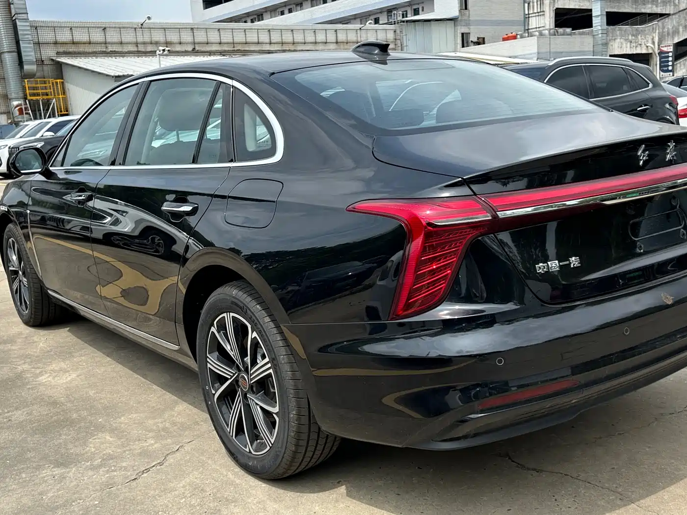 RED FLAG H5 PHEV
