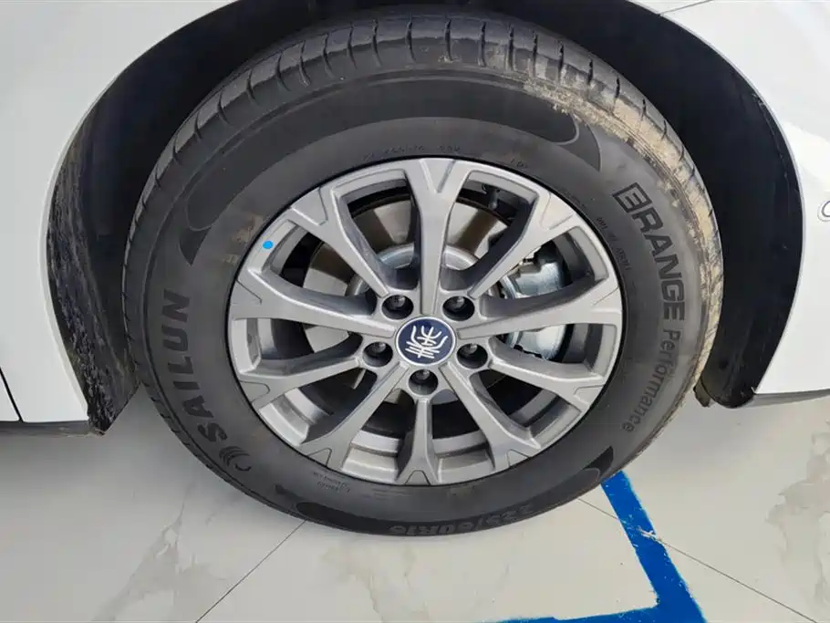 BYD Qin L 2025 DM-i Smart Drive Edition 80KM Leading фото 6