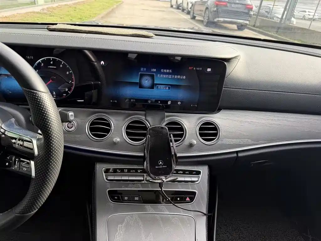 Mercedes-Benz E-Class 2022 E 260 L Sport фото 8