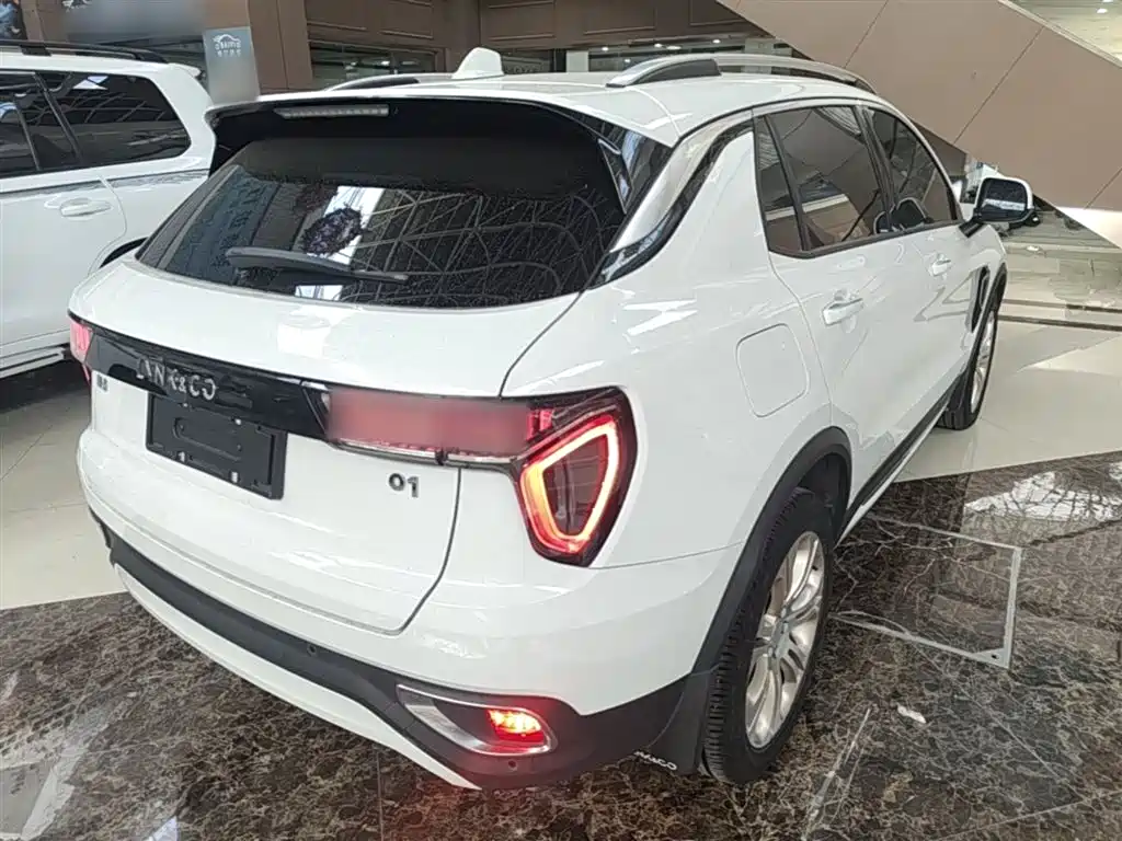 Lynk & Co 01 2017 2.0T 2WD Pro Version фото 7