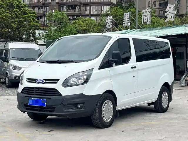  Ford Transit 2017 2.0T Diesel Multi-purpose Commercial Vehicle Short Wheelbase Low Roof China V