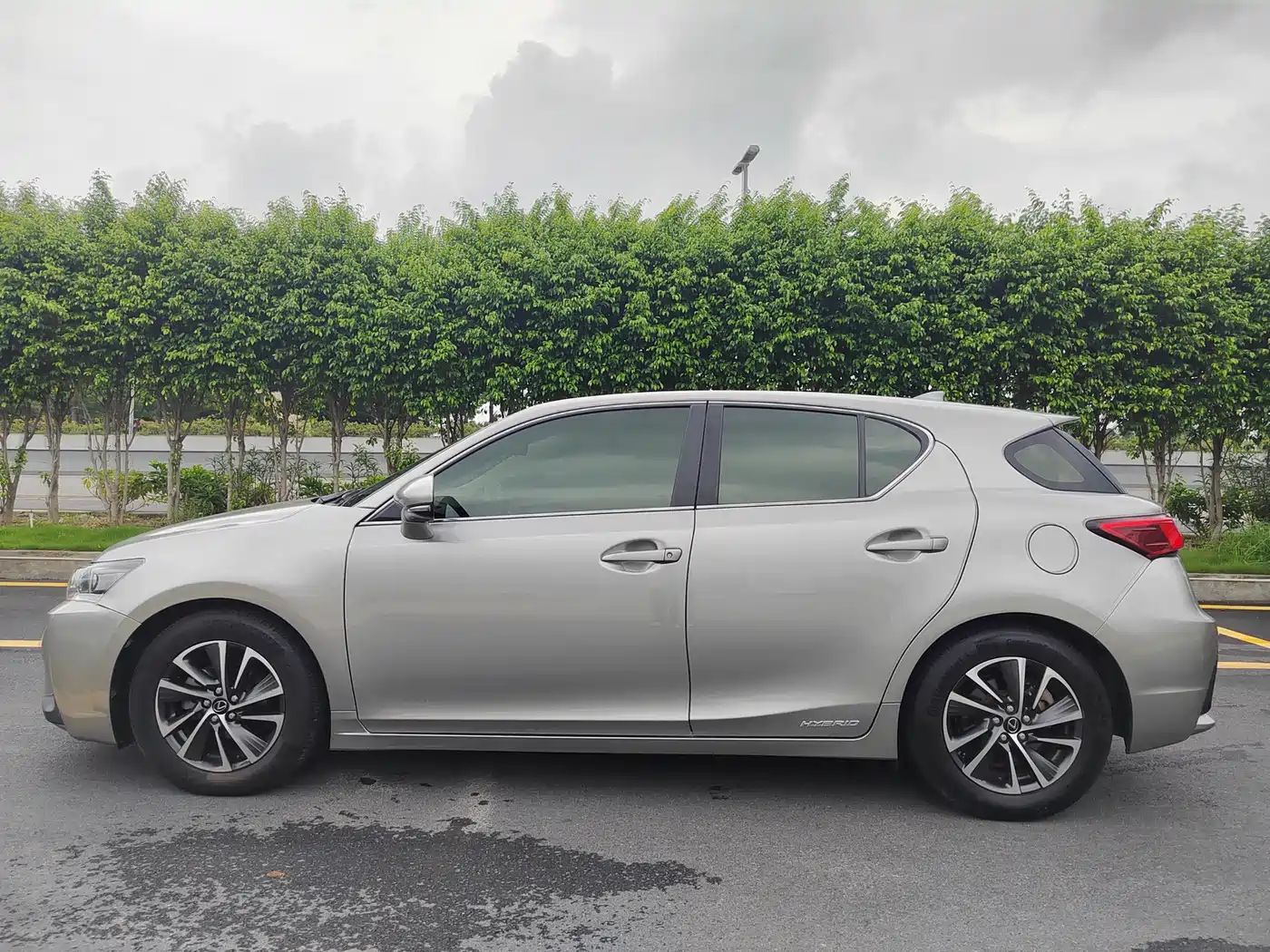 Lexus CT 2017 2017 CT200h Elite Edition Monochrome China V