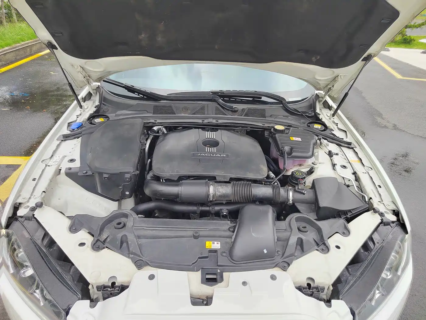 Jaguar XF 2015 2015 XF 2.0T Style Edition
