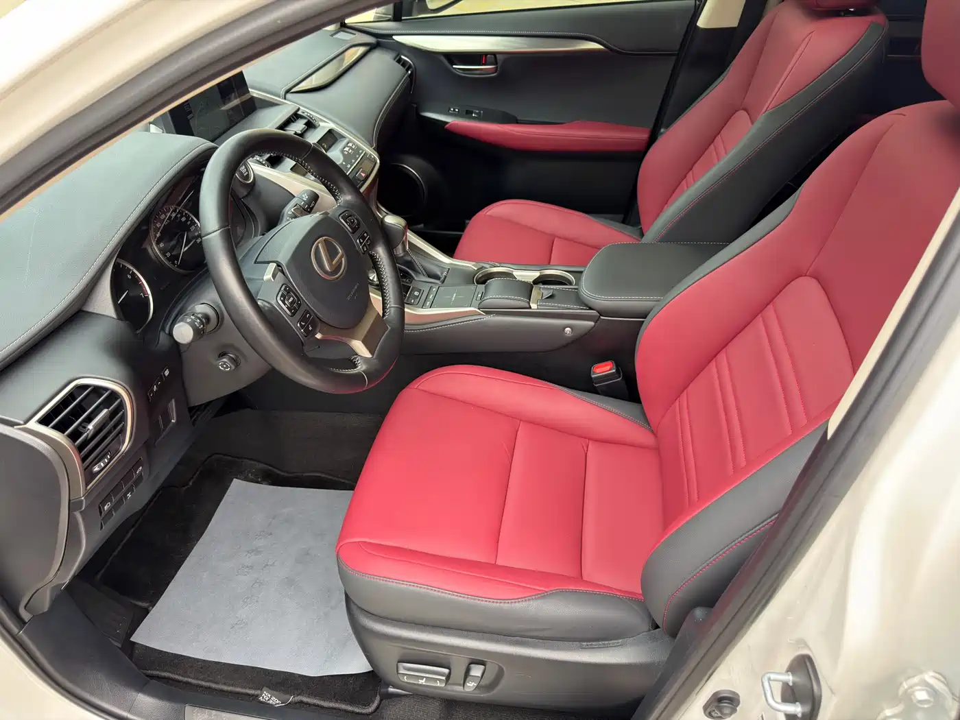 Lexus NX 2020 200 AWD F Sport China VI фото 7