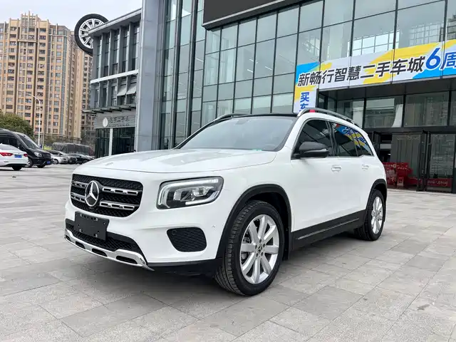 MERCEDES-BENZ GLB