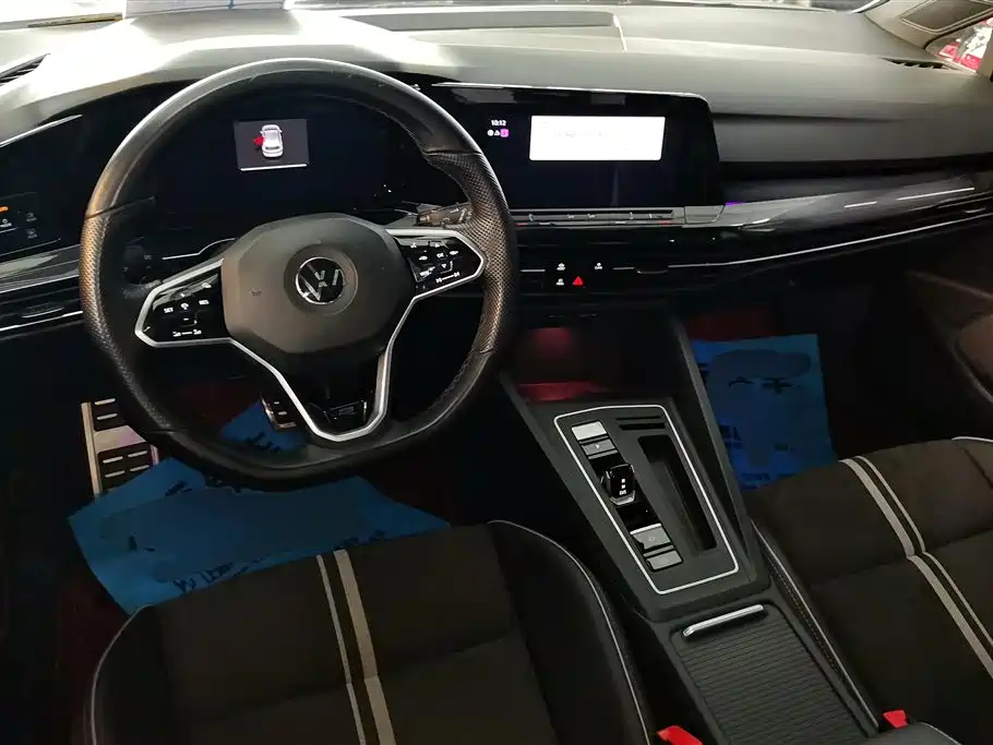 Volkswagen Golf 2021 280TSI DSG R-Line фото 12