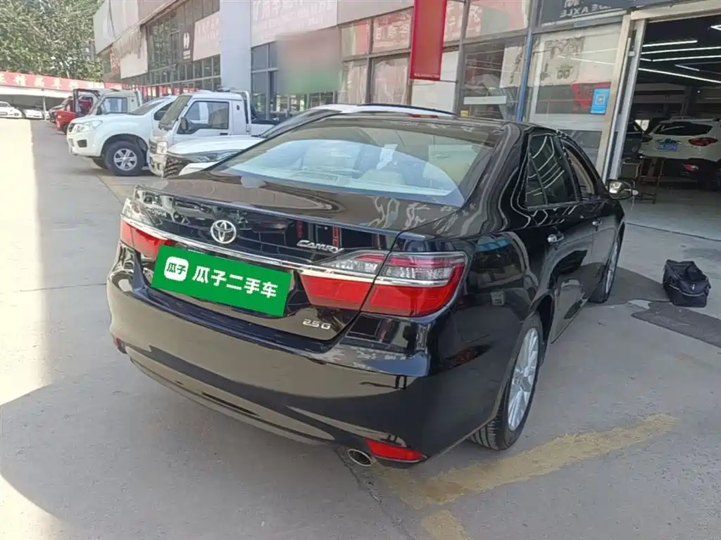 Toyota Camry 2015 2.5G Luxury Navigation Edition фото 7