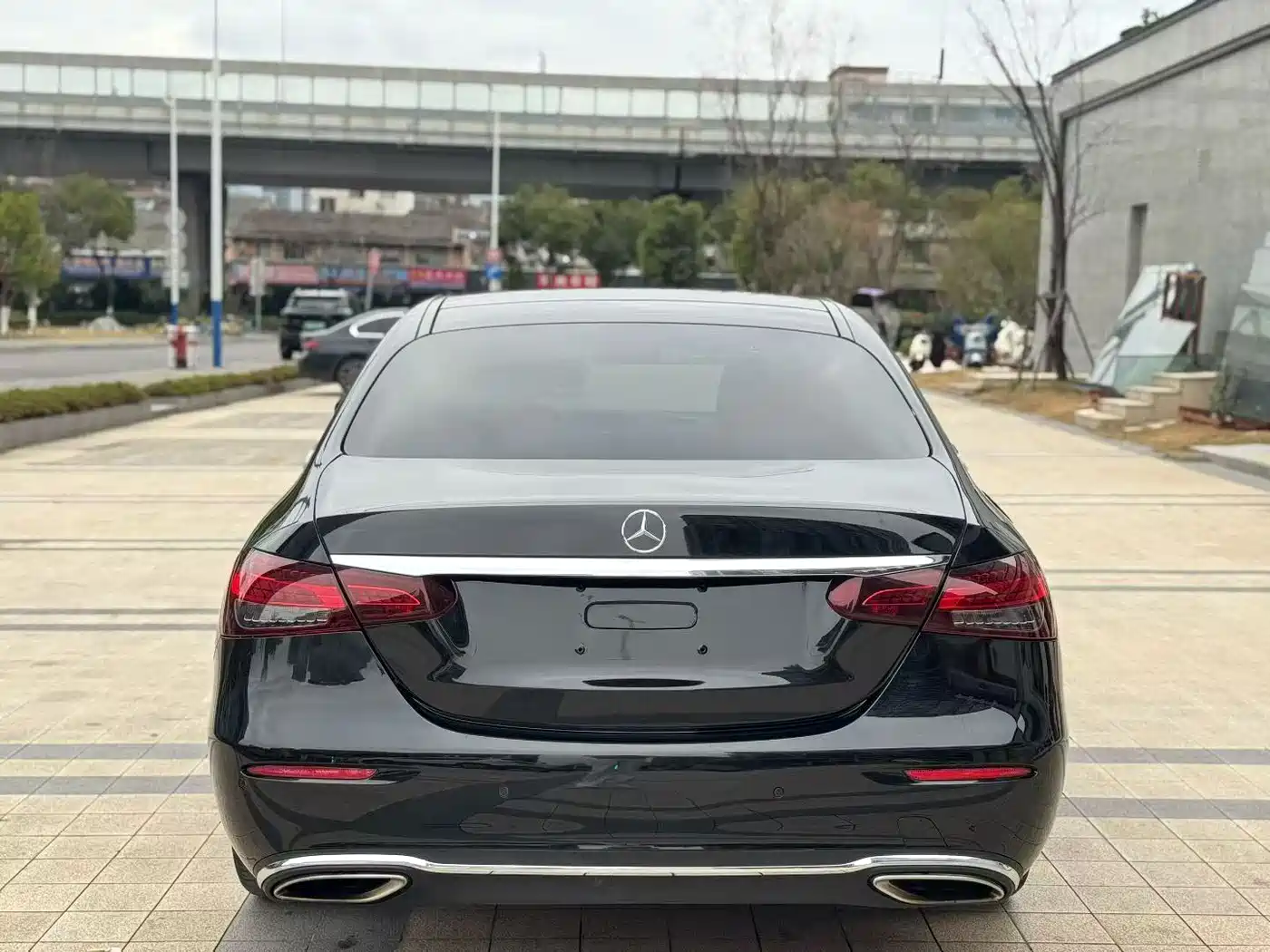 Mercedes-Benz E-Class 2017 Model E 320 L 4MATIC фото 7