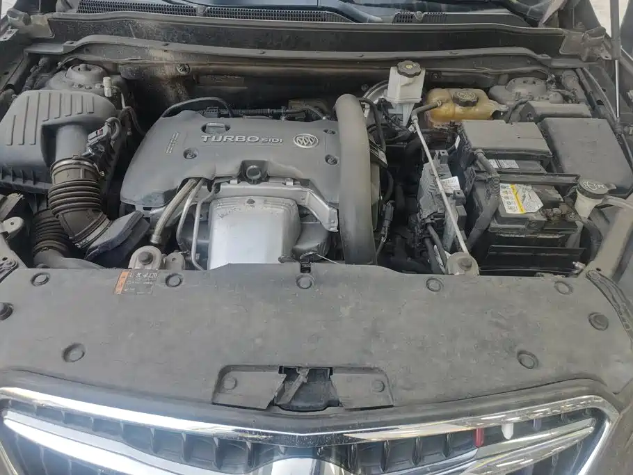 Photo 10 - Buick Envision Plus