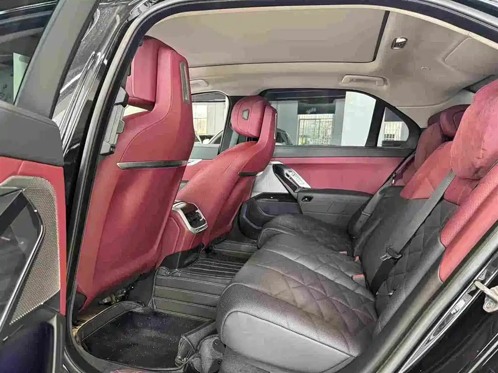 BMW 7 Series 2023 Model 735Li M Sport Package фото 5