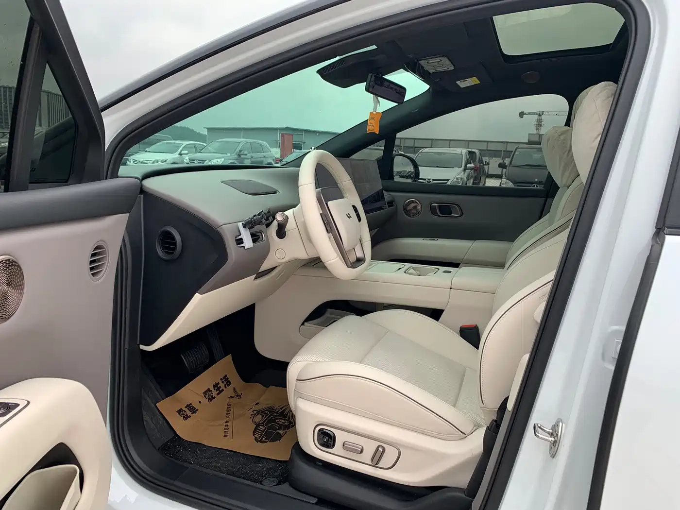 Li Auto i6 2025 2025 4WD Base Model