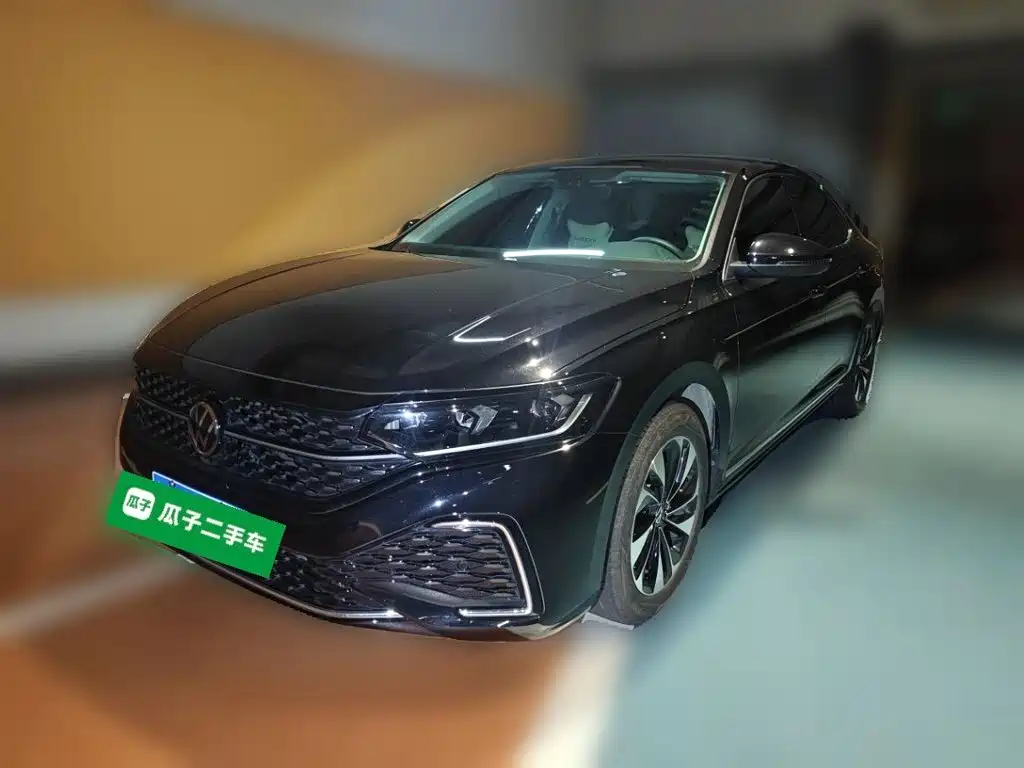 Photo 1 - Volkswagen Passat