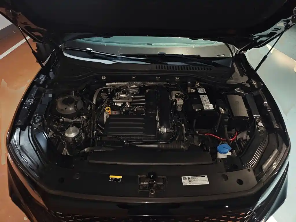 Photo 16 - Volkswagen Passat