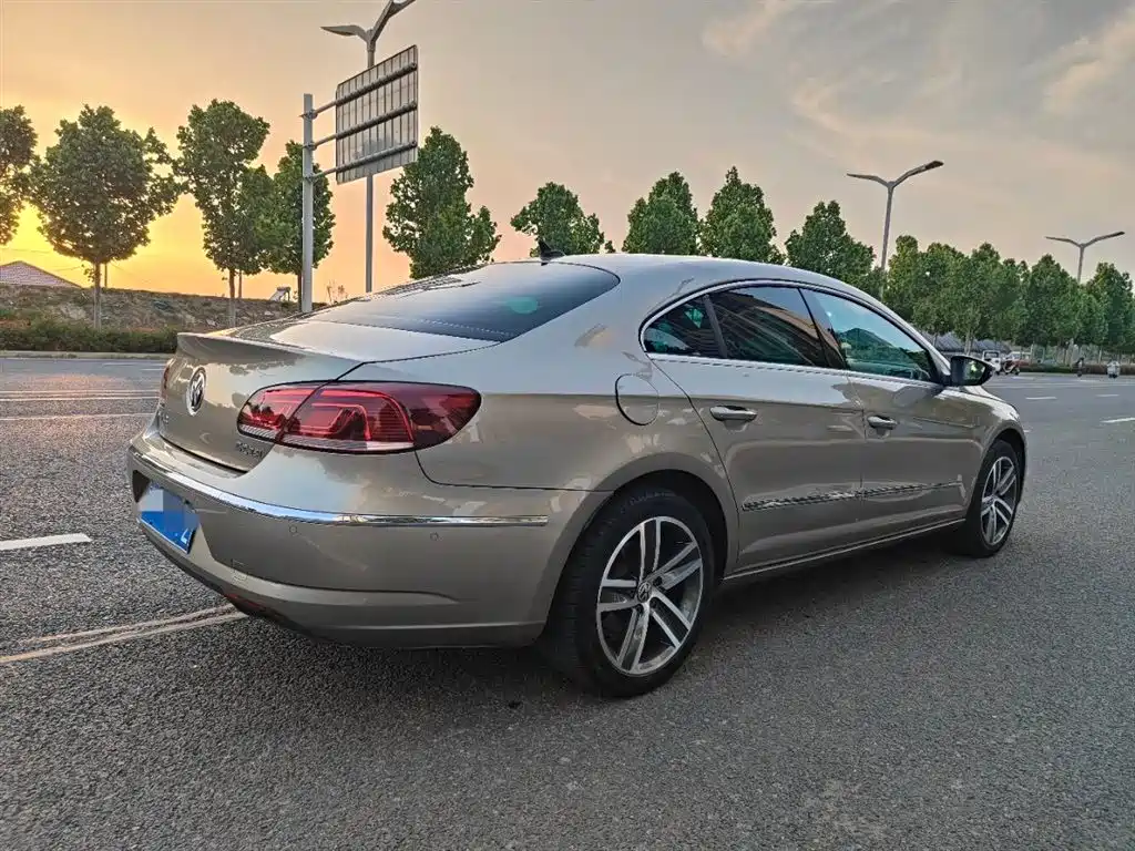 Volkswagen FAW-Volkswagen CC 2015 1.8TSI Luxury фото 4