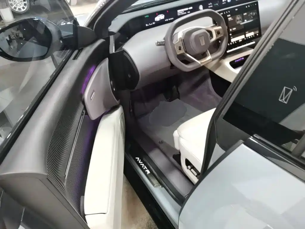 Avatr 12 2024 2023 Model 700 Triple Laser RWD Luxury Edition
