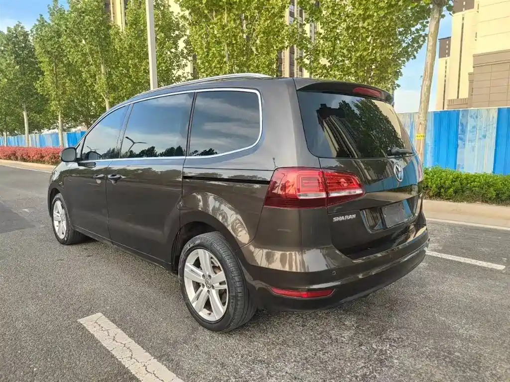 Volkswagen Sharan 2016 380TSI Comfort 7-seater фото 6