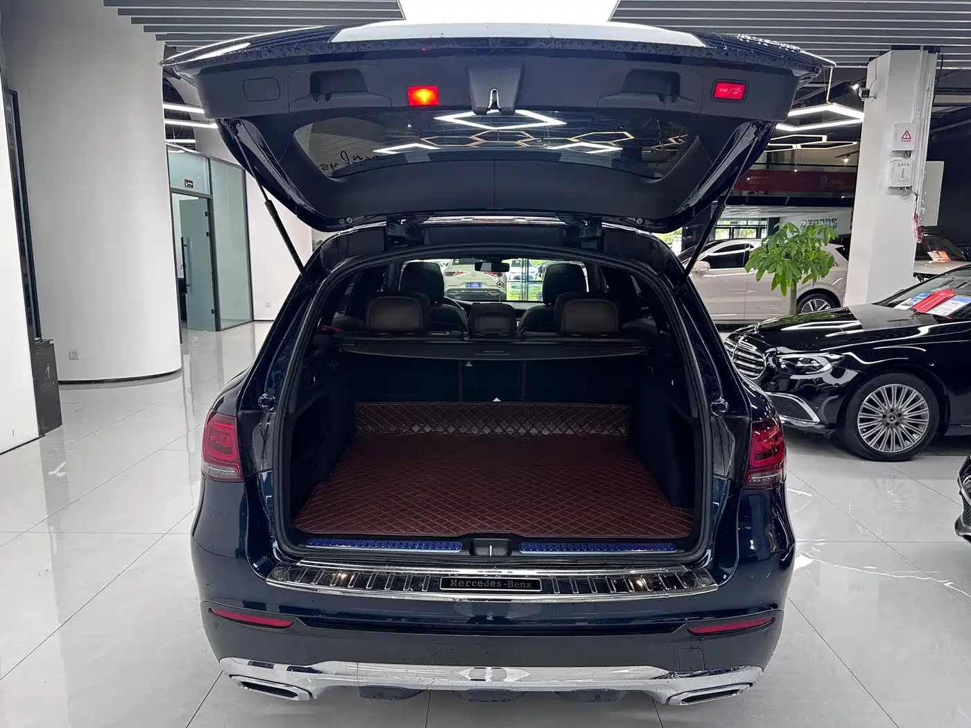 Mercedes-Benz GLC 2021 GLC 260 L 4MATIC Sporty фото 17