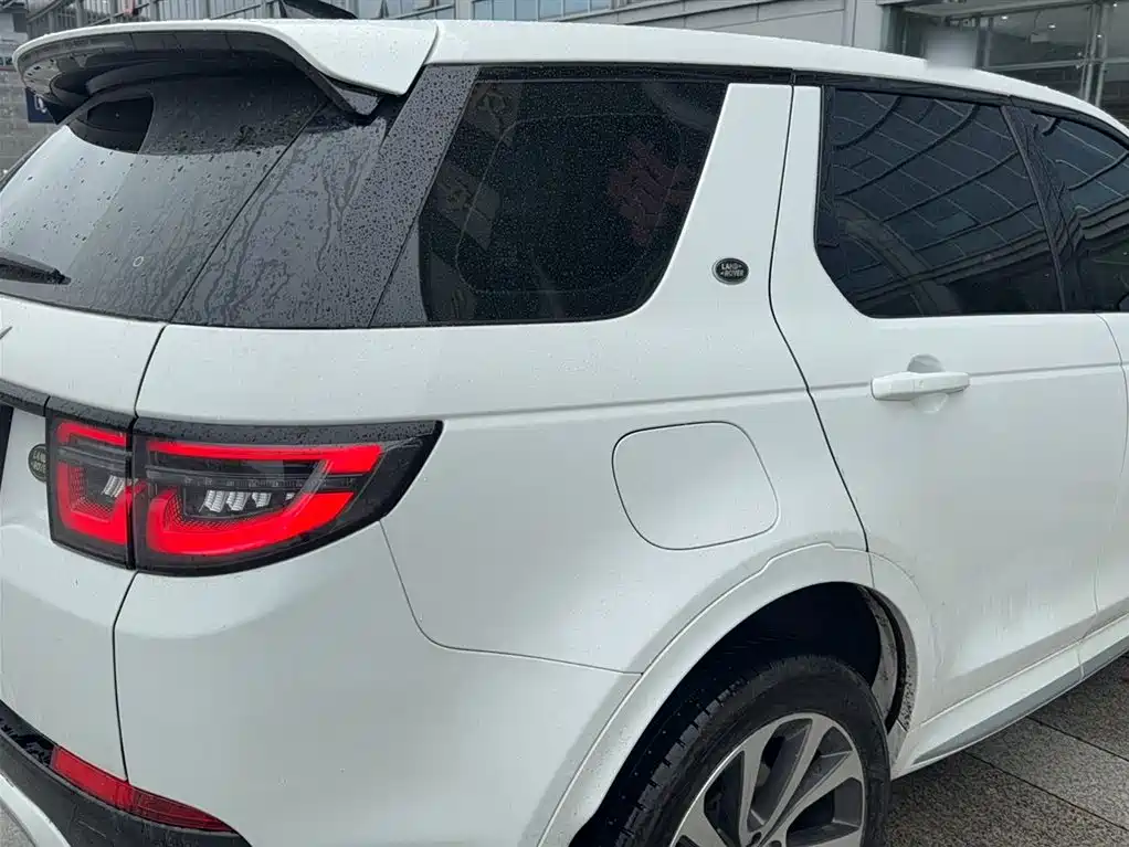 Land Rover Discovery Sport 2024 Performance Technology Edition фото 5