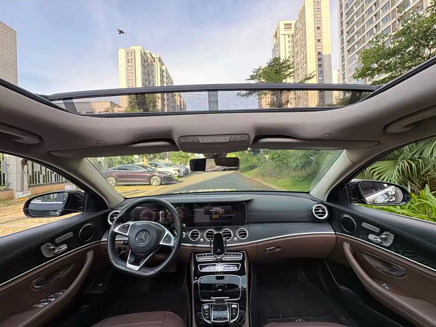 Mercedes-Benz E-Class 2016 E 300 L Sport Fashion Type фото 6