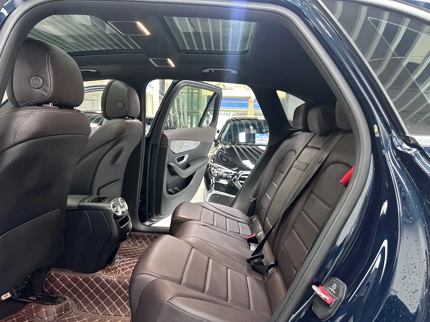 Mercedes-Benz GLC 2021 GLC 260 L 4MATIC Sporty фото 11