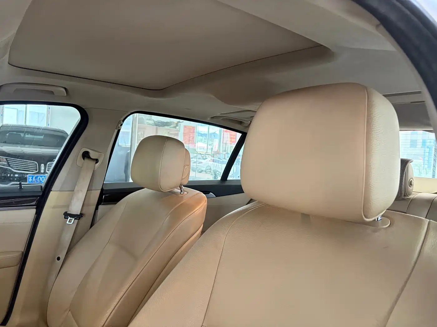 BMW 5 Series 2011 523Li Leading фото 7