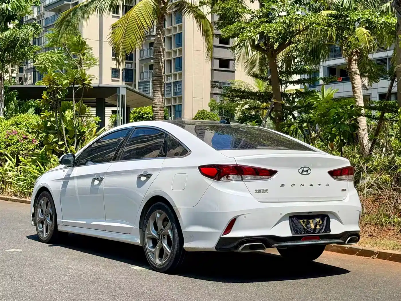 Hyundai Sonata 2019 1.6T GLS Smart Commemorative Edition фото 16
