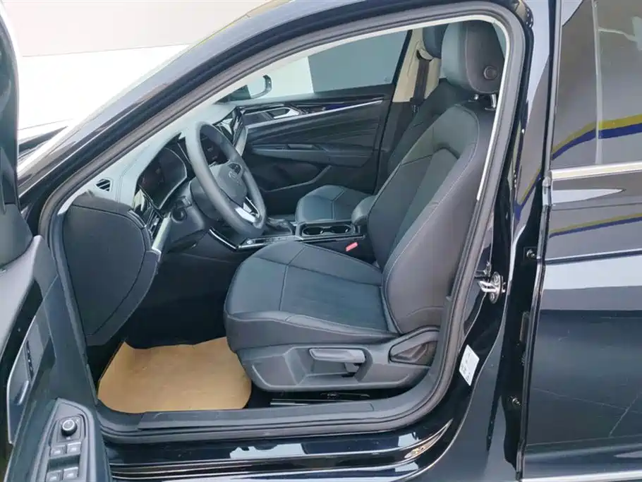 Volkswagen Passat 2024 280TSI Business Edition фото 9