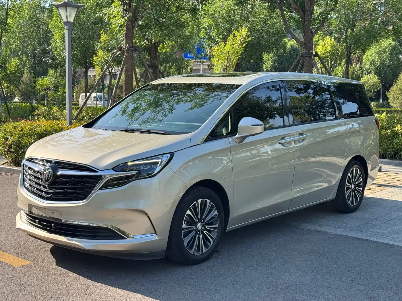 Buick GL8 2020 Model ES Landglory 653T Luxury