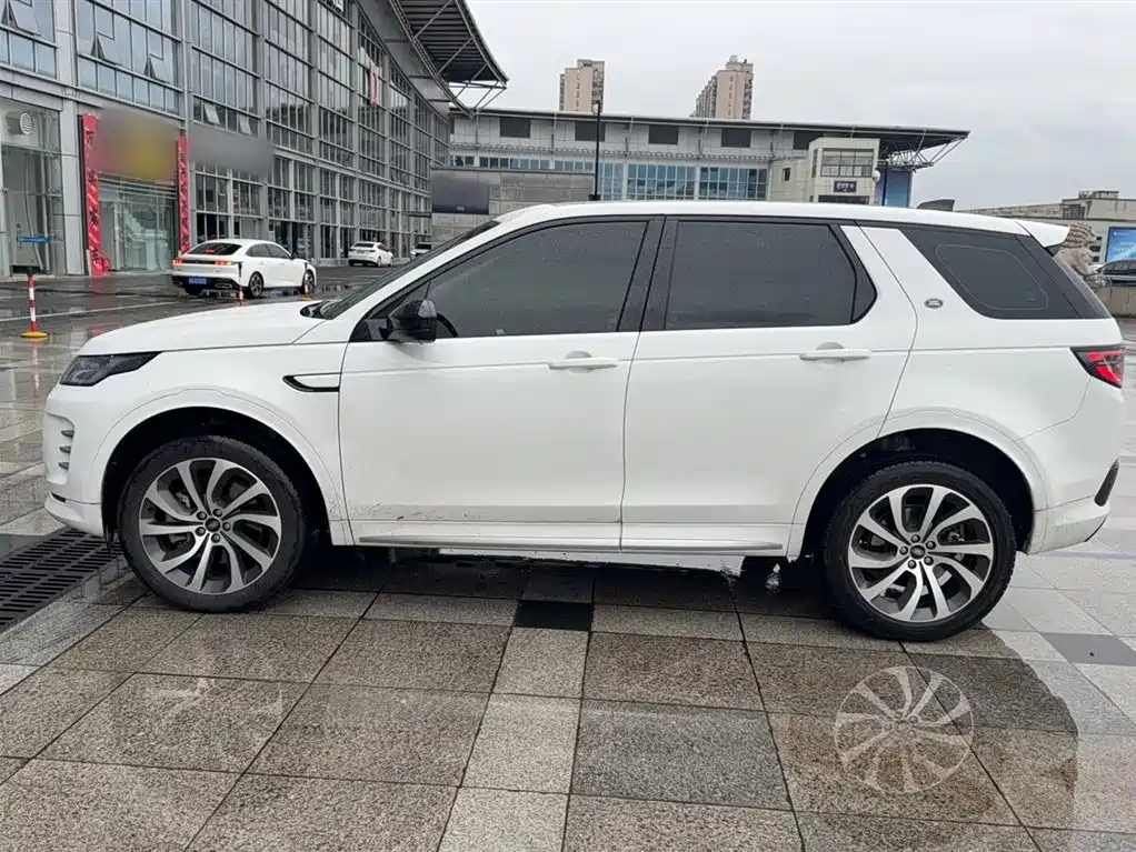 Land Rover Discovery Sport 2024 Performance Technology Edition фото 3