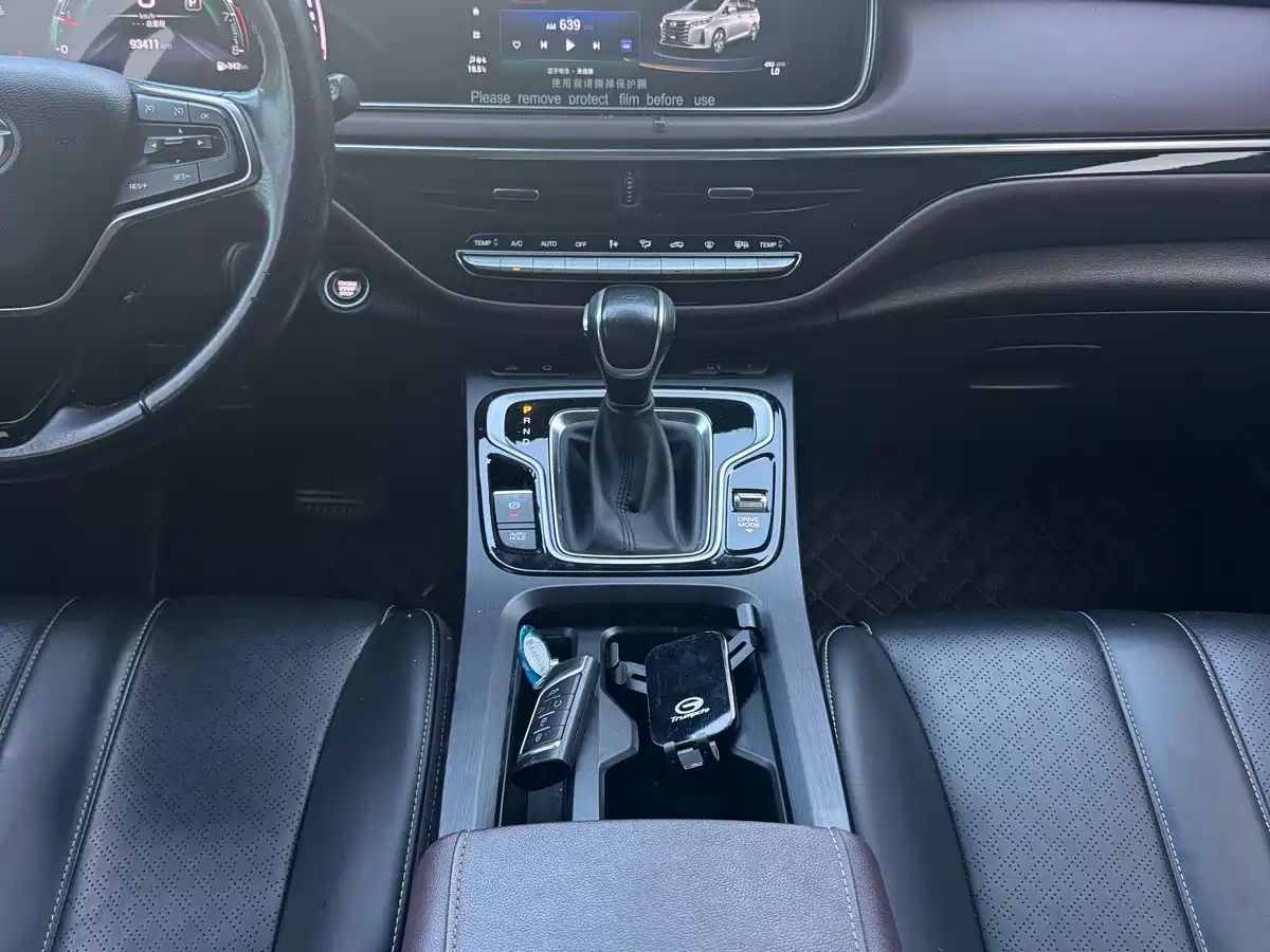 GAC Trumpchi Trumpchi M6 2021 270T DCT Luxury Edition (7-Seater) фото 11